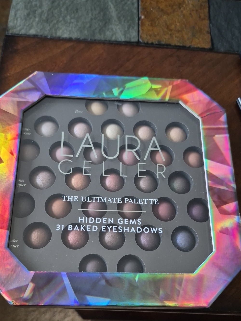 Laura Geller Hidden Gems 31-Baked Eyeshadow Palette - Iridescent